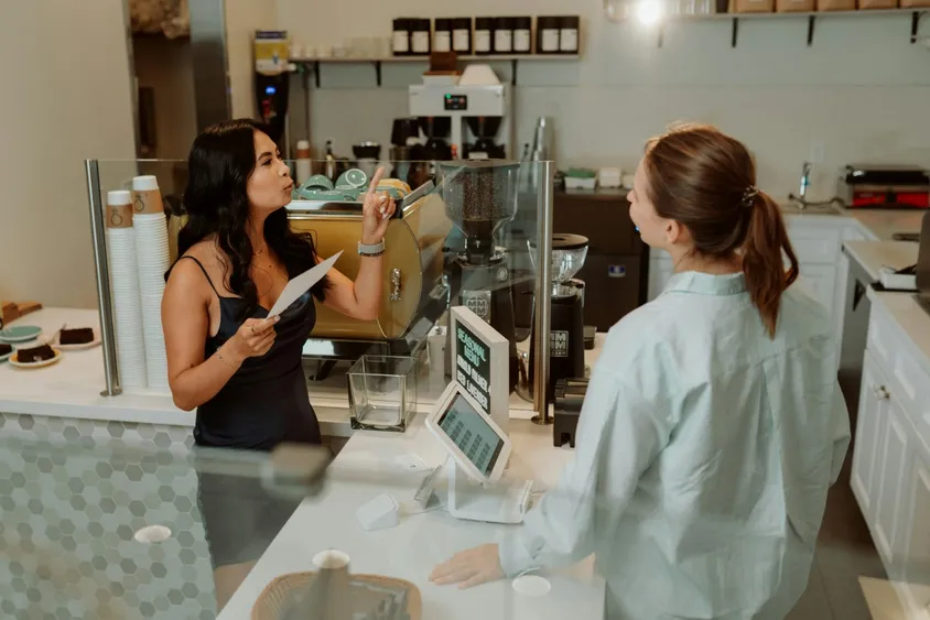 Quelle caisse enregistreuse choisir pour un restaurant : Le guide complet