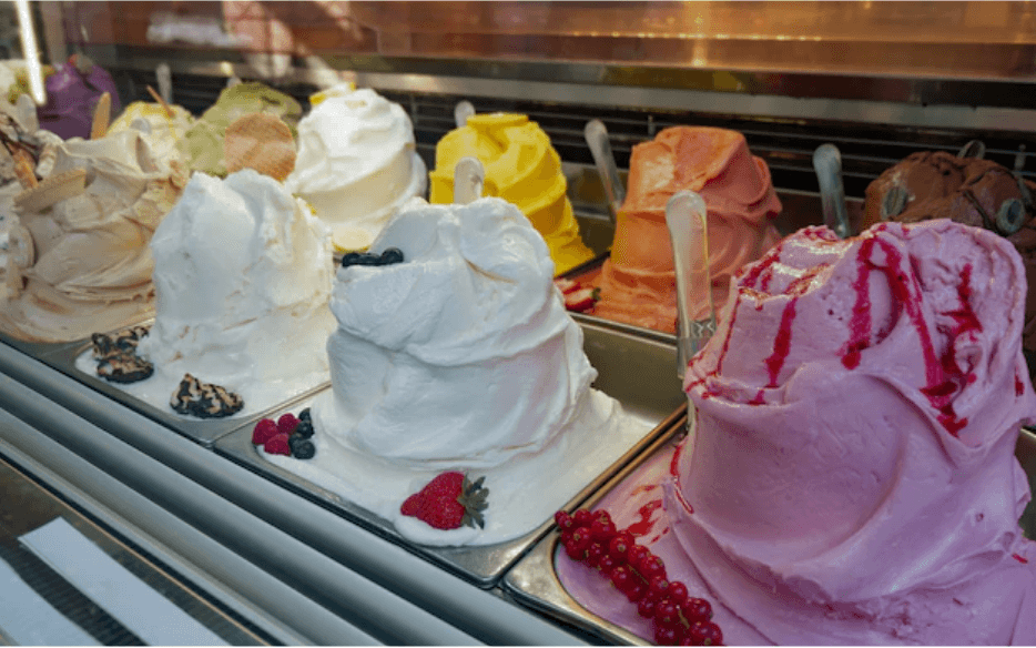 Plusieurs goûts de glaces
