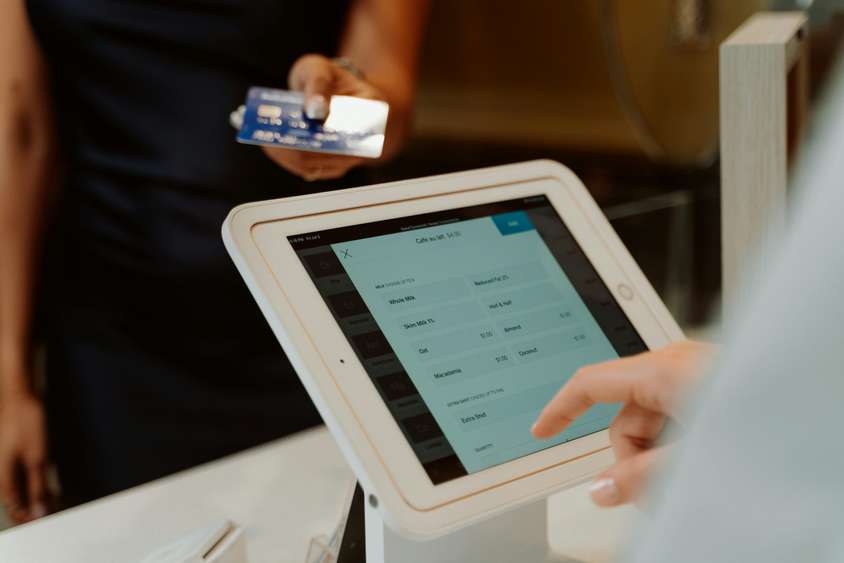 Quel prix pour une caisse enregistreuse ? Quel budget prévoir ?